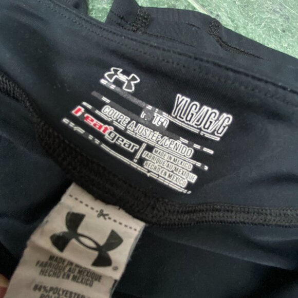 Under Armour Yoga shorty shorts size Youth Large - Picture 3 of 5